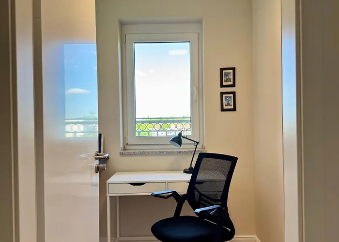 Cls Executive Penthouse Apartment