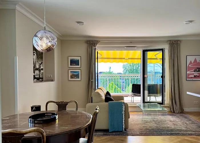 Cls Executive Penthouse Apartment