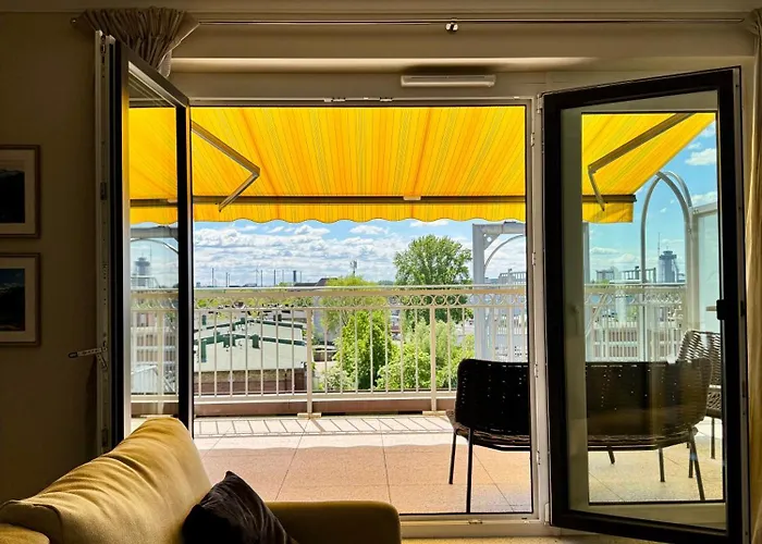 Cls Executive Penthouse Apartment